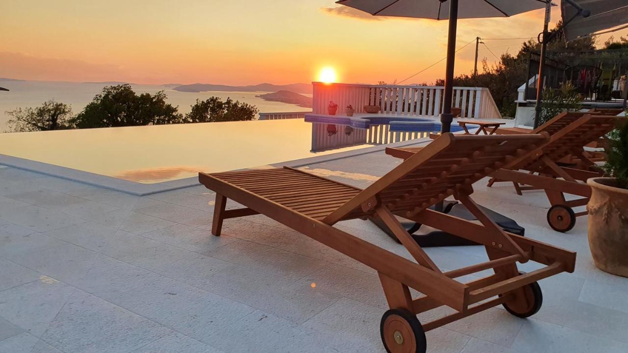 Sea View Luxury Apart Hotel Villa Conte With Swiming Pool And Romantic Spa Podstrana Buitenkant foto