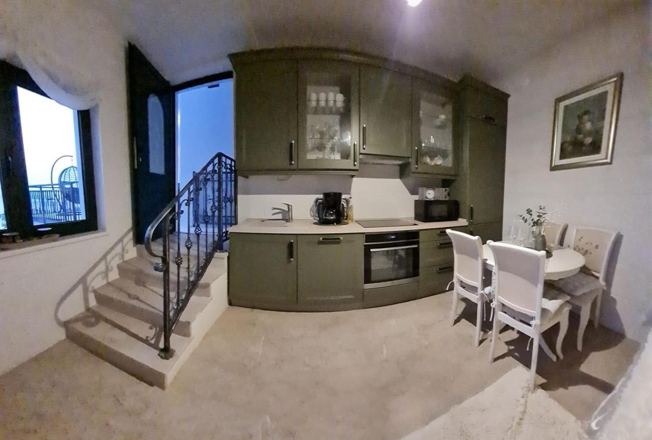 Sea View Luxury Apart Hotel Villa Conte With Swiming Pool And Romantic Spa Podstrana Buitenkant foto