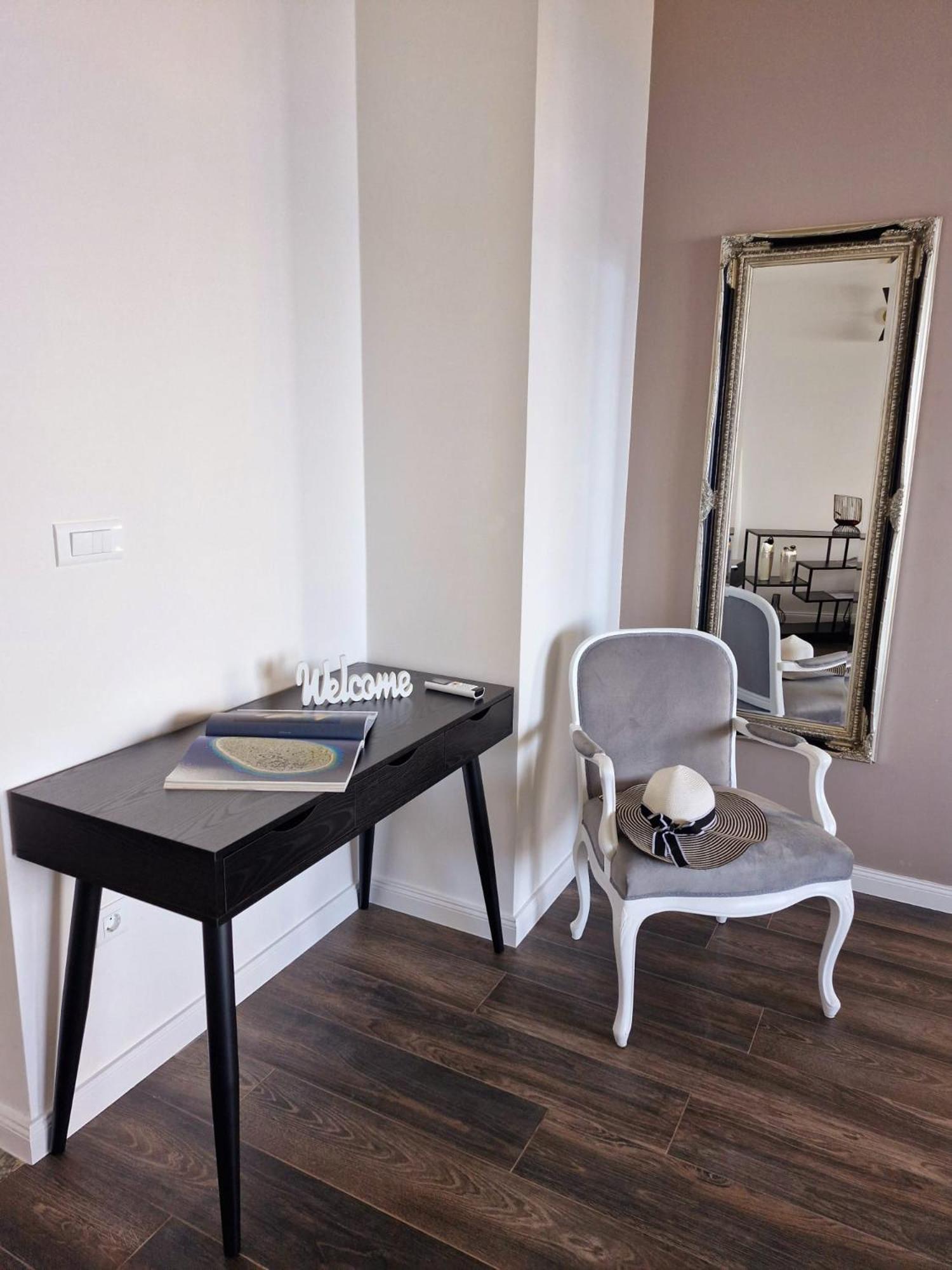 Sea View Luxury Apart Hotel Villa Conte With Swiming Pool And Romantic Spa Podstrana Buitenkant foto