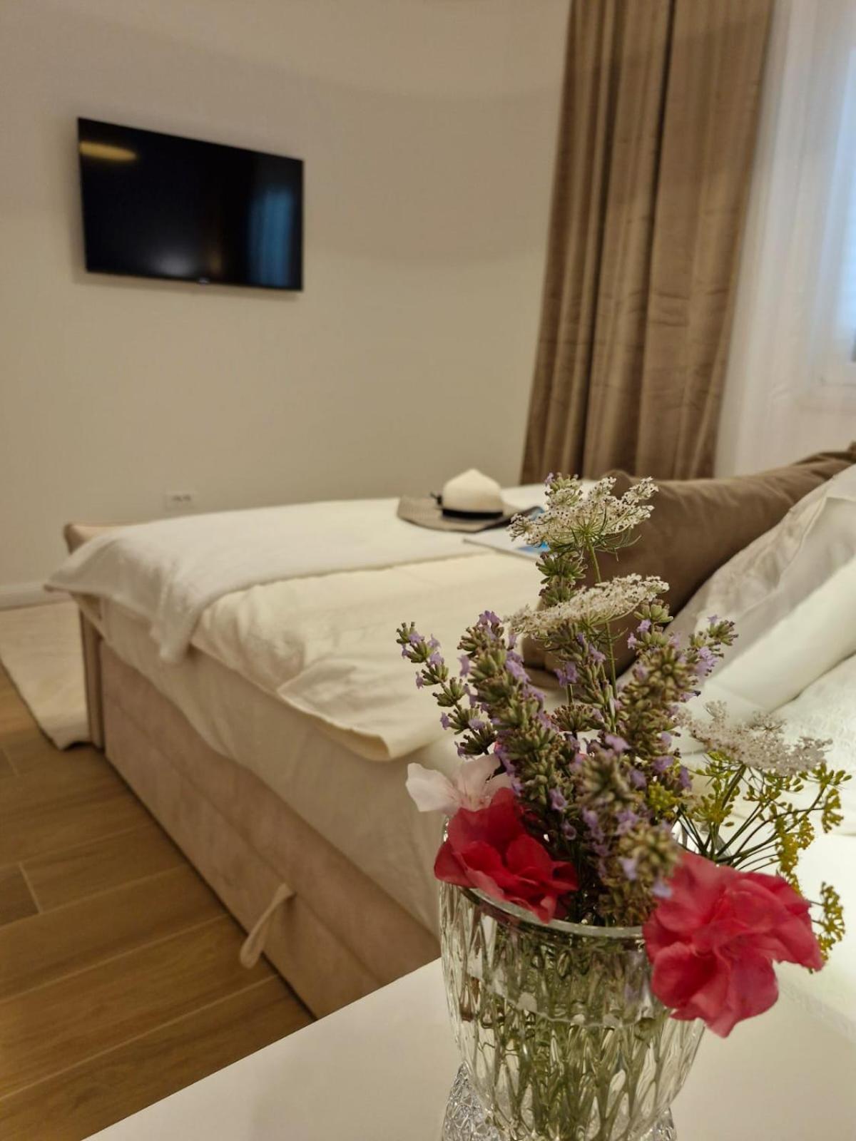 Sea View Luxury Apart Hotel Villa Conte With Swiming Pool And Romantic Spa Podstrana Buitenkant foto